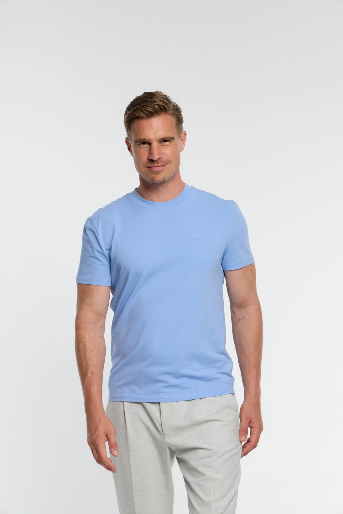 Herren T-Shirt DiFlo in Bright Blue, Vorderansicht