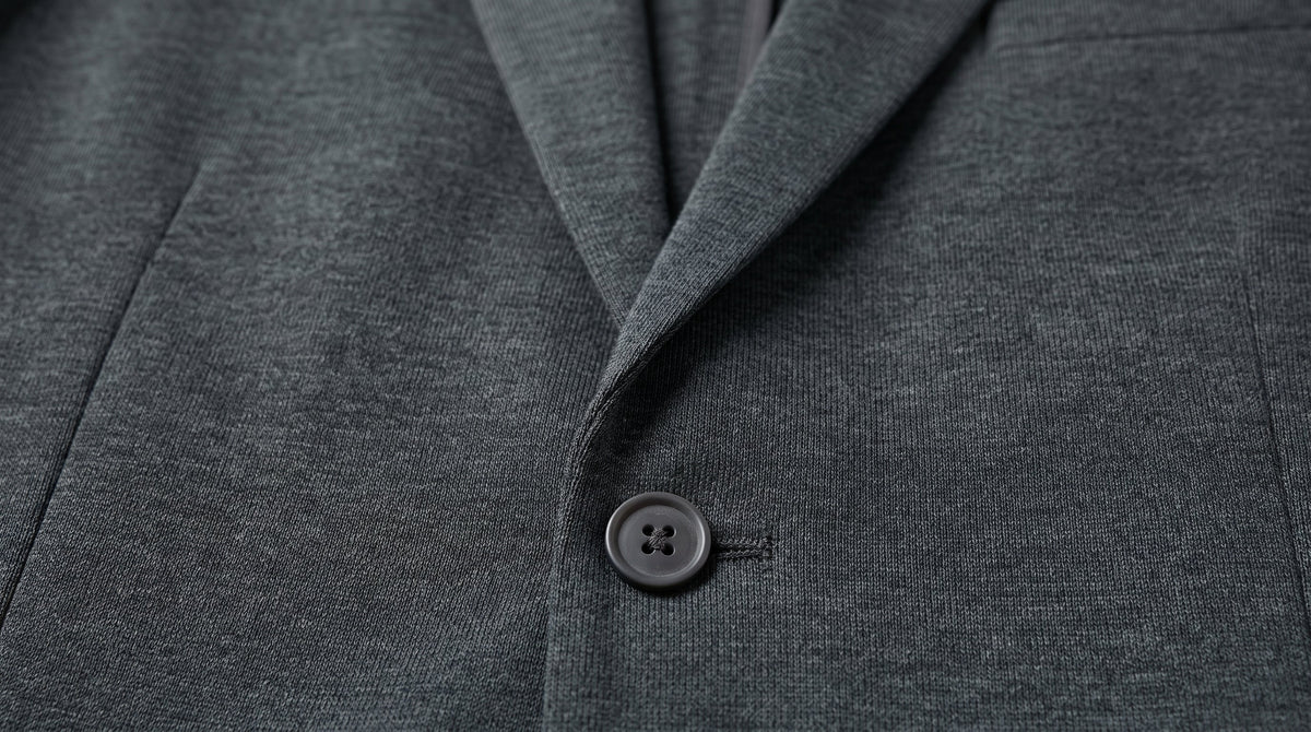 Rollkragen unter dem Sakko: Layering im Herbst