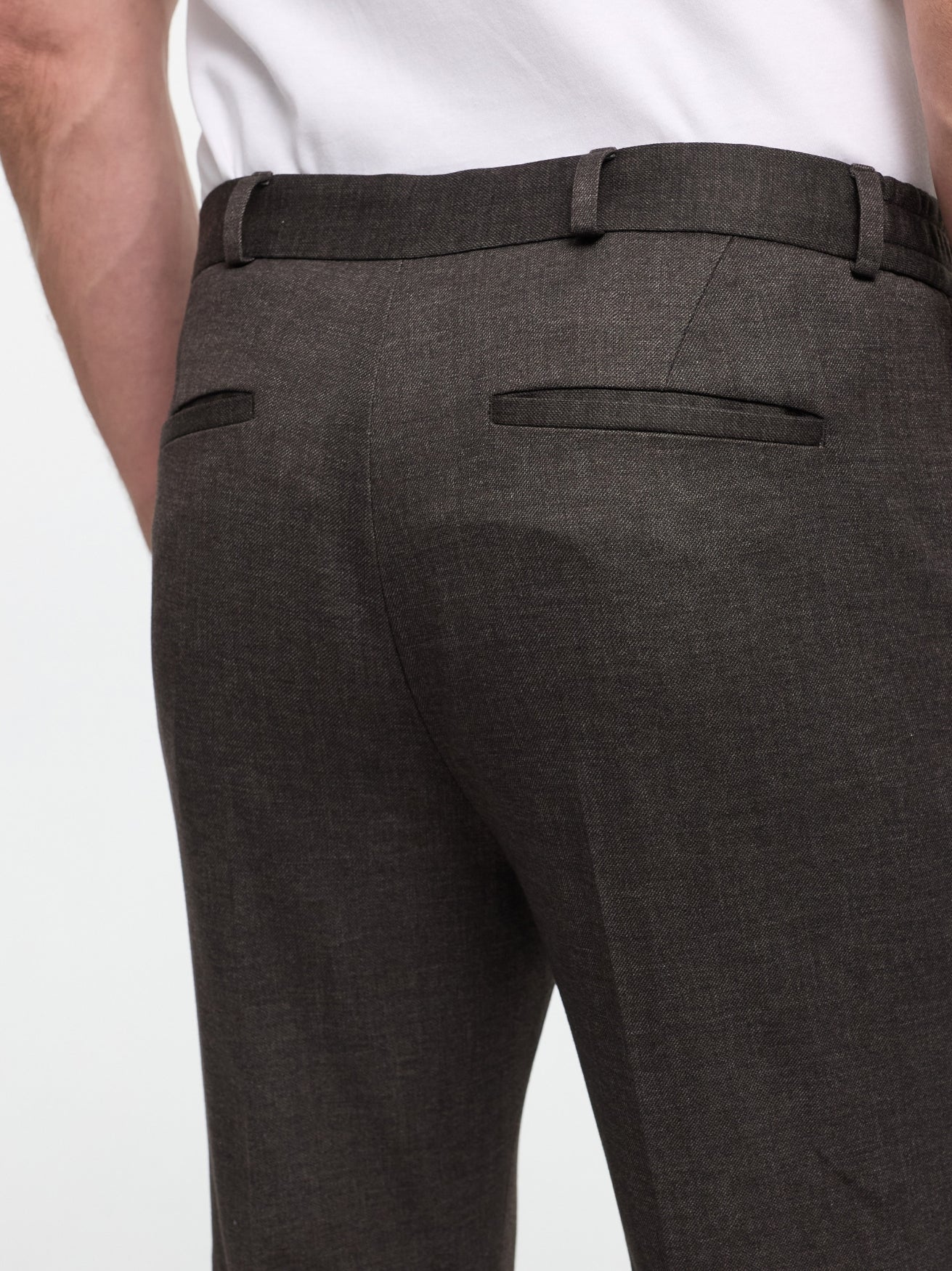 261617-890 DiConnor40 SE Dk. Brown | Dk. Brown