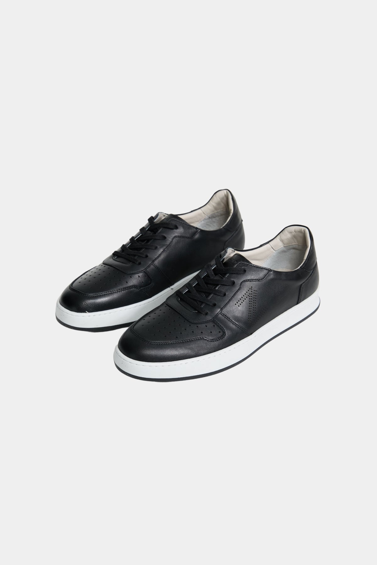 Leather sneakers DiNapa 824-900 black